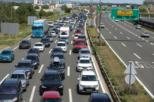Zagreb: Velike gužve na naplatnoj postaji Lučko