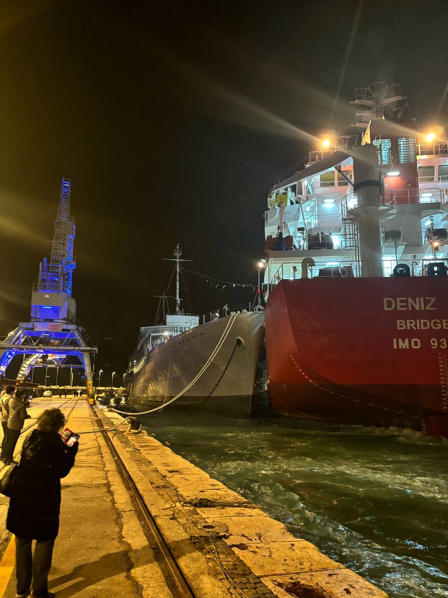 Bio je Titov ploveći hotel, godinama propadao, a sada je nastradao na petak 13.