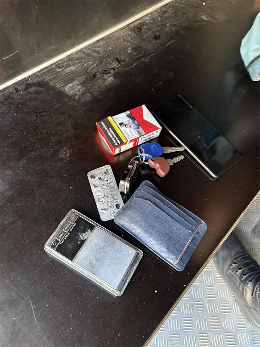 FOTO 'Pao' diler u Puli: Evo što mu je policija pronašla u stanu!