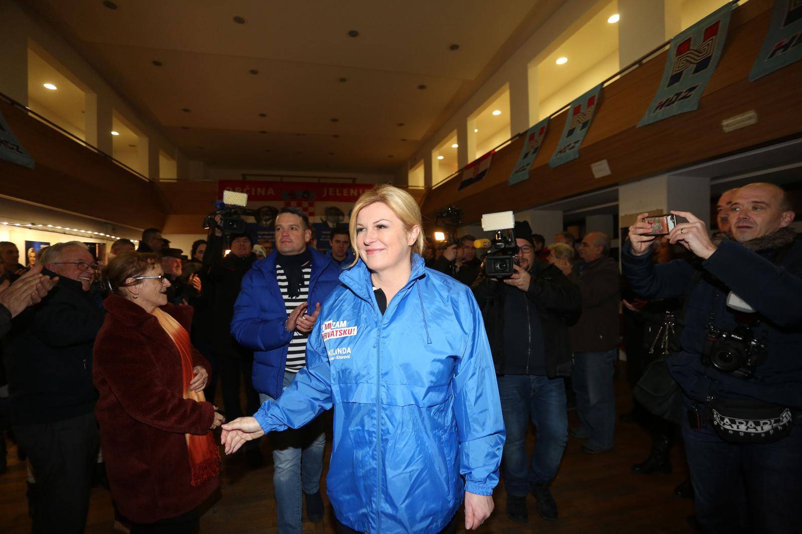 Kolinda krenula u kampanju u Dražicama pa otišla u pekaru