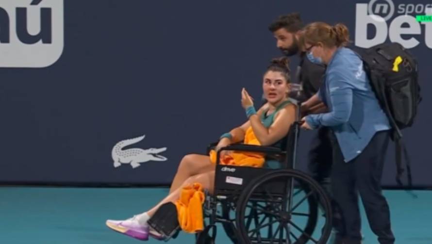 VIDEO Teška ozljeda kanadske tenisačice! Vrištala je od bolova, u kolicima su je odvezli s terena