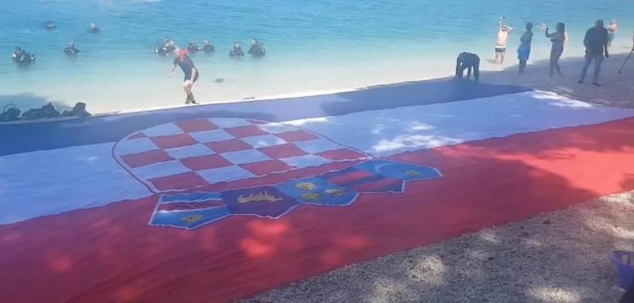 Pod morem u Gradcu razvili su najveću zastavu na svijetu...