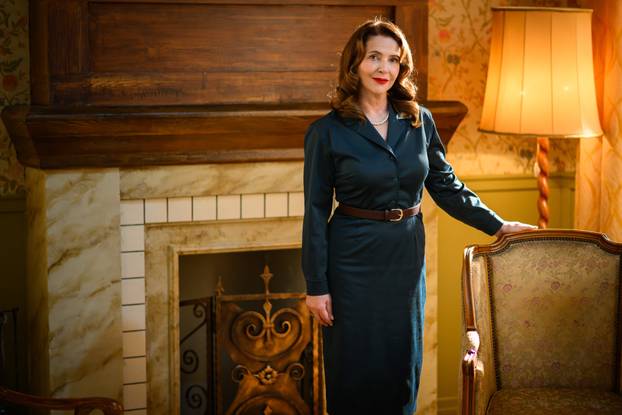 Zagreb, 07.10.2025 - Glumci RTL serije Divlje pcele poziraju na setu u studiju Jadran filma