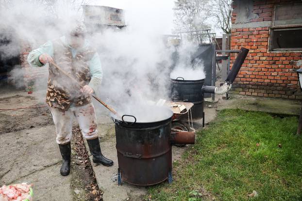 Osijek: Tradicionalno Slavonsko kolinje