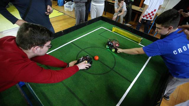 Zagreb: Odr??ano meÄ?unarodno robotiÄ?ko natjecanje, RoboCup Junior Zagreb 2018.