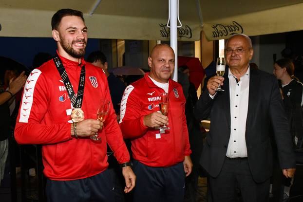 FOTO Pogledajte svečani doček Veočića nakon osvajanja bronce na Svjetskom prvenstvu u boksu