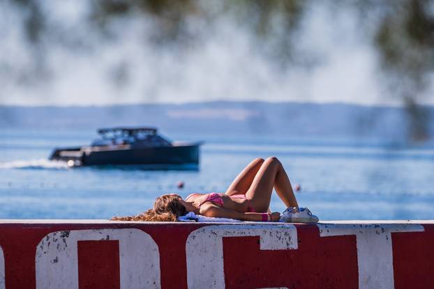 Split: Jesenski ugođaj na plaži Firule