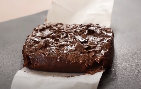 Najlakši recepti - fini čokoladni brownie gotov je već za minutu