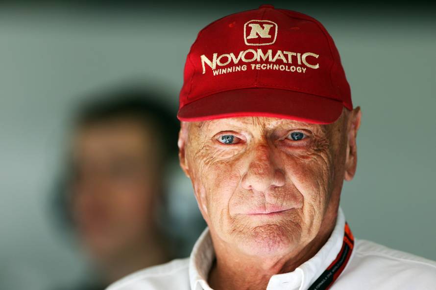 Motor Racing - Formula One World Championship - Bahrain Grand Prix - Qualifying Day - Sakhir, Bahrain