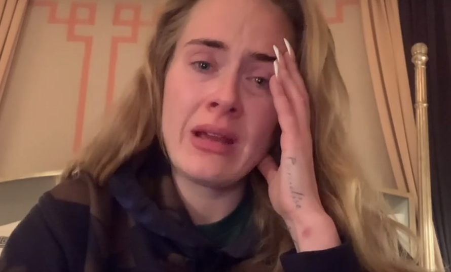 Adele morala odgoditi koncerte pa zaplakala u videu: 'Tako mi je žao, korona nas je uništila...'
