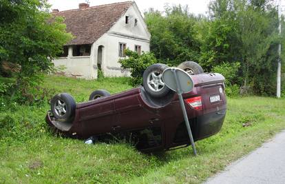 Vozač poginuo: Automobilom sletio s ceste kod Bjelovara