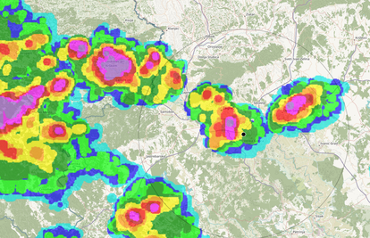 Grmljavinsko nevrijeme s jakim pljuskom pogodilo je Zagreb