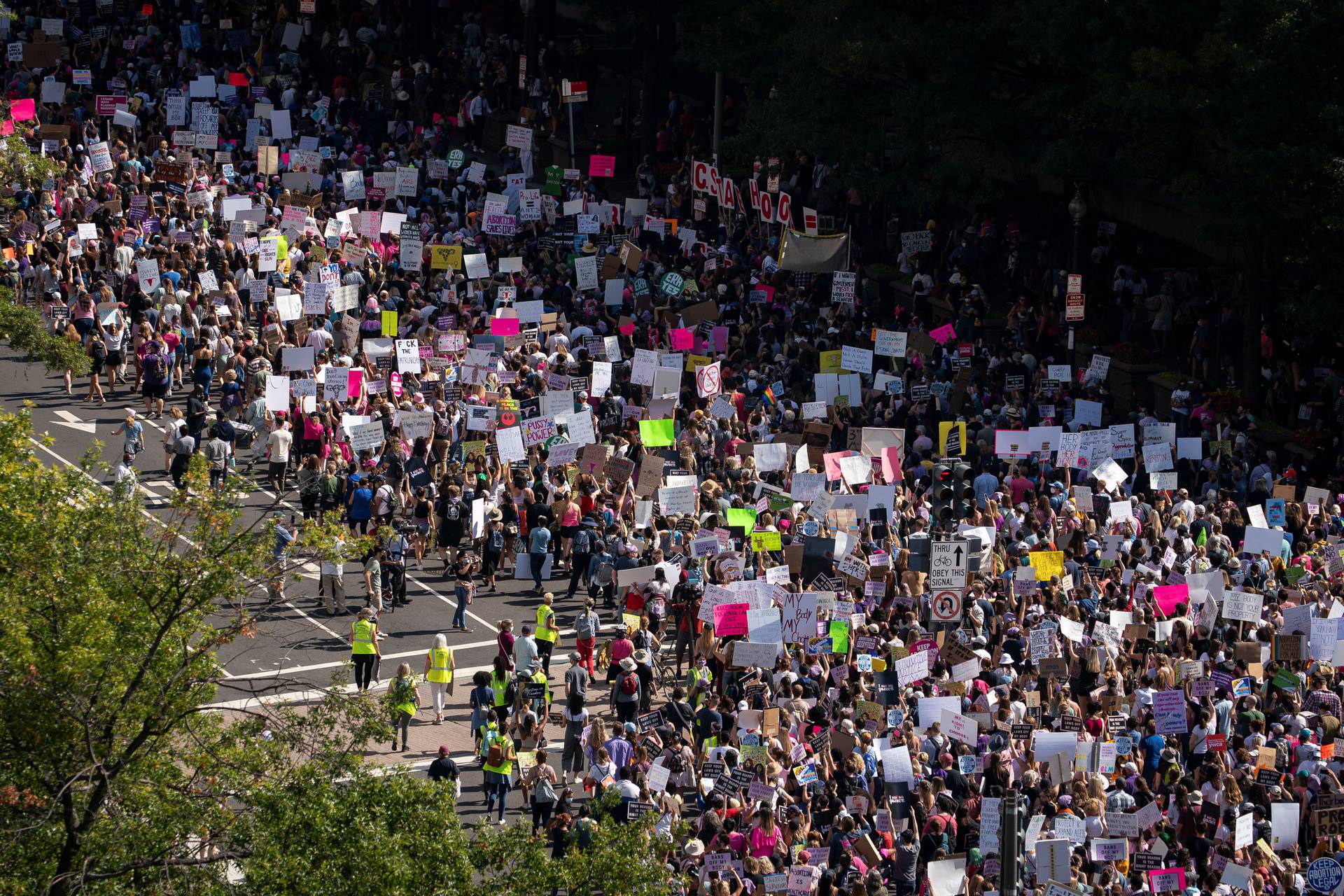 Supporters of reproductive choice march to the U.S. Supreme Court during the nationwide Women's March  in Washington