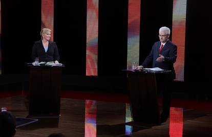 Kolinda: Treba vratiti vojni rok, Josipović: To je bacanje novca