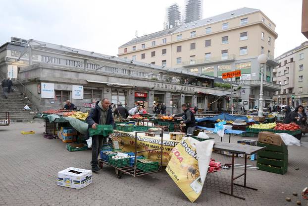 Zagreb: Olujni vjetar razbacao Splavnicu