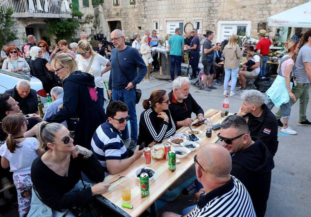 Kaštel Kambelovac: Održana tradicionalna Fešta o boba