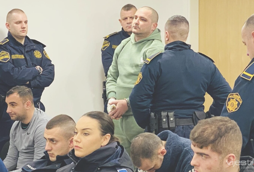 FOTO Objavili fotke huligana Torcide koji su pripremili krvavu zasjedu Delijama kod Tuzle