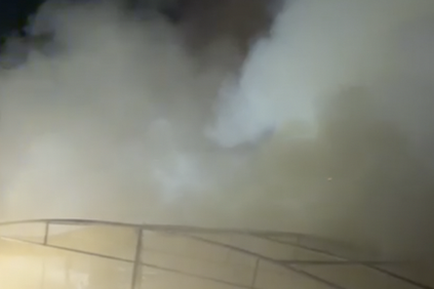 Po&zcaron;ar na brodu u luci Bajnice