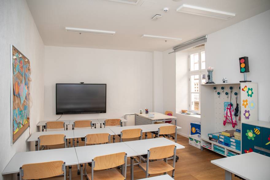 Mali Dubrov&ccaron;ani idu u posebnu &scaron;kolu: Pala&ccaron;a im je razred, a cijeli Stradun igrali&scaron;te...