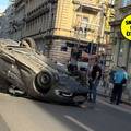 FOTO Kaos na 'zelenom valu' u Zagrebu: Auto zavr&scaron;io na krovu