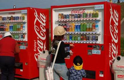 Litre i litre Coca-cole na dan mogu izazvati paralizu