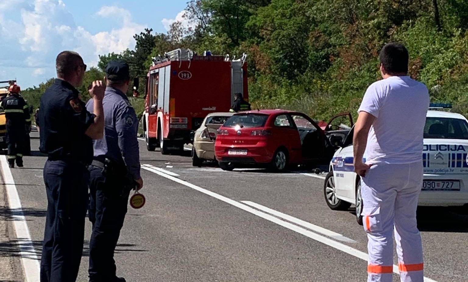 Nesreća kod Dramlja: Ima više ozlijeđenih, promet zatvoren...