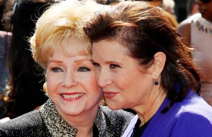 Carrie Fisher pokopat će uz njenu majku Debbie Reynolds