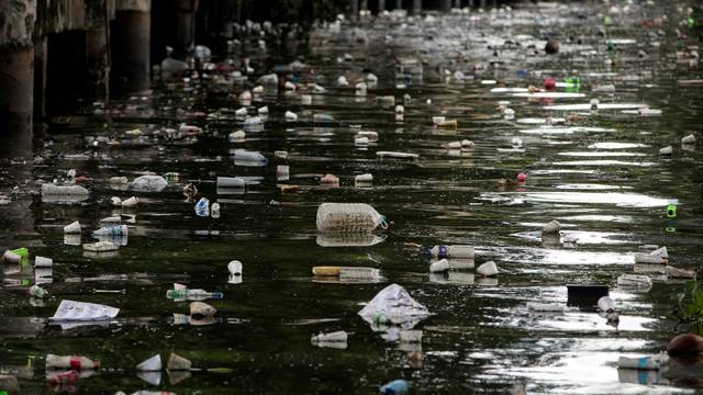 FILE PHOTO: Tides of trash in Pasig River