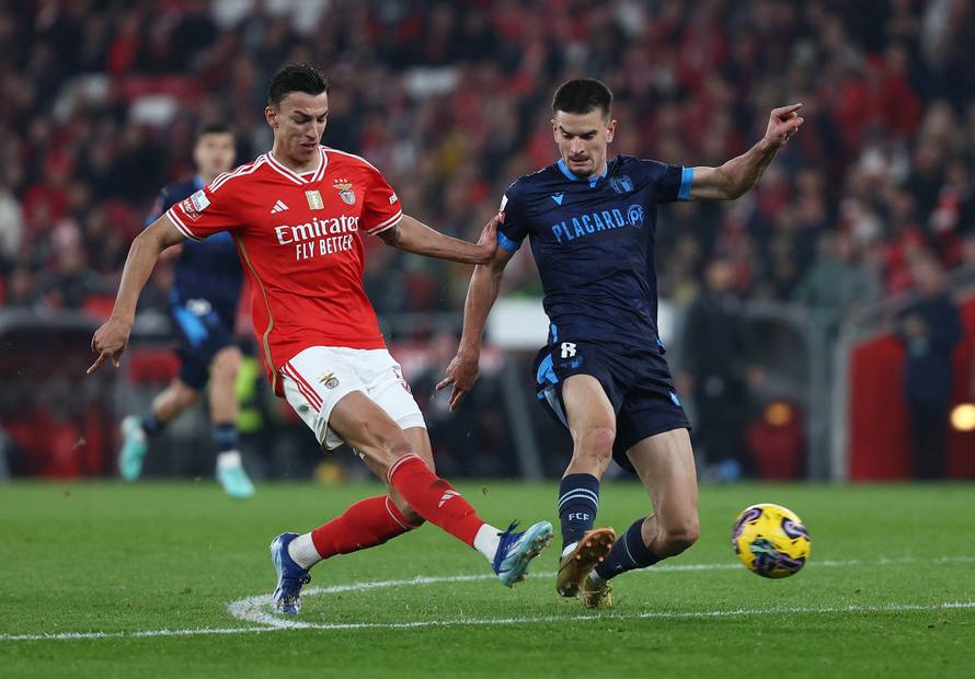 Primeira Liga - Benfica v Famalicao