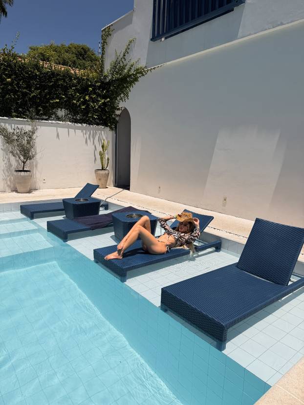 FOTO Fatalna Brazilka tvrdi da je spavala s Neymarom. Toalet papir ne koristi, gole fotke da