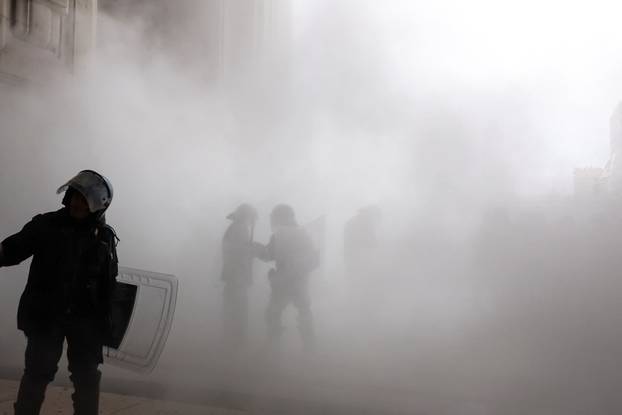 USB union holds nationwide strike, "Let's Block Everything," in solidarity with Gaza, in Milan