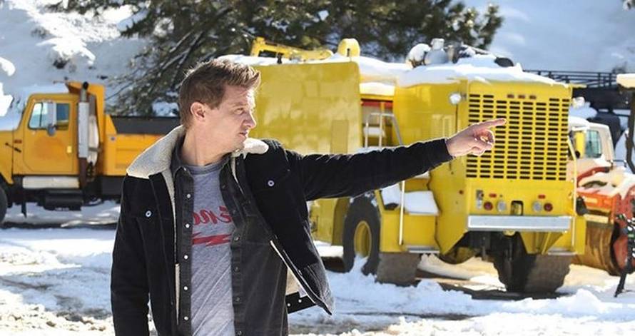 Jeremy Renner ima ozljede prsnog koša, opet ga operirali