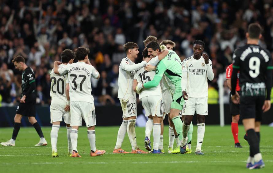 LaLiga - Real Madrid v Elche