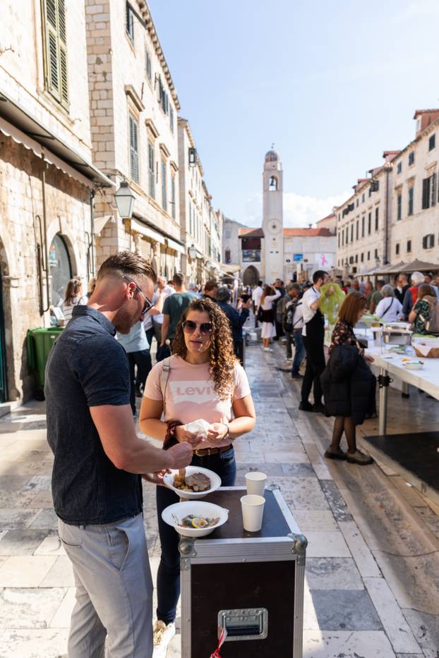 Dubrovnik: Tradicionalna Dubrovačka trpeza na Stradunu