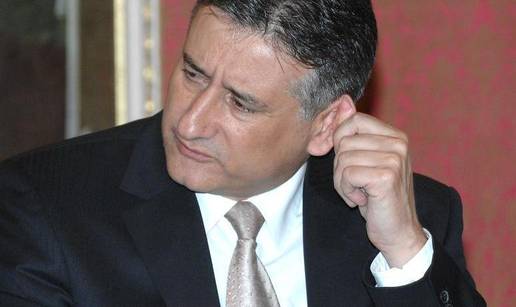 Karamarko: Fabera nismo smijenili, već promaknuli