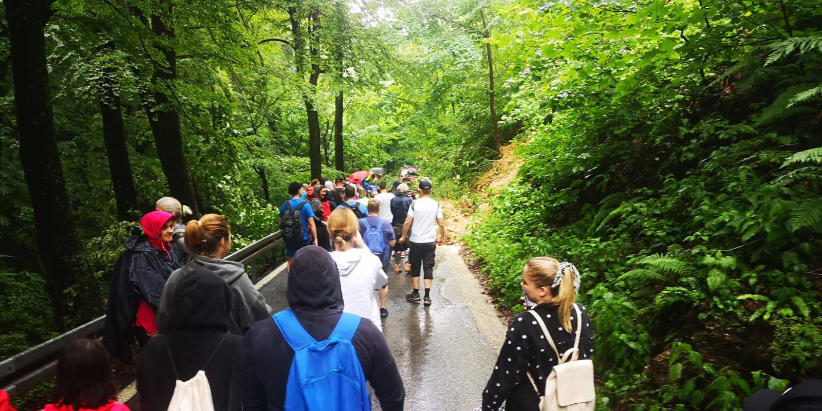 Odron na Sljemenu: 'Pada jaka kiša, potoci cure na sve strane'