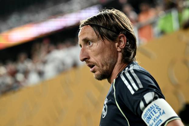 FIFA Club World Cup - Group H - RB Salzburg v Real Madrid