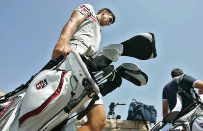  Otvorio novi teren: Novak zakasnio na partiju golfa