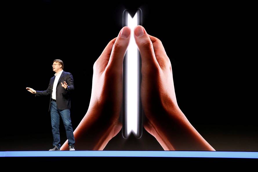 Samsung unveils foldable screen display in San Francisco