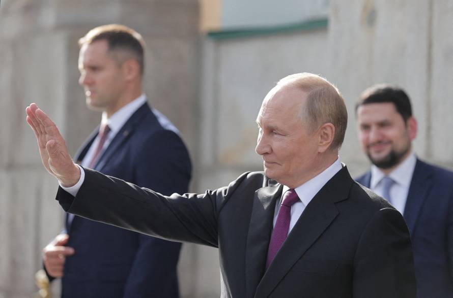 Russian President Vladimir Putin meets UAE President Sheikh Mohammed bin Zayed Al Nahyan in Moscow