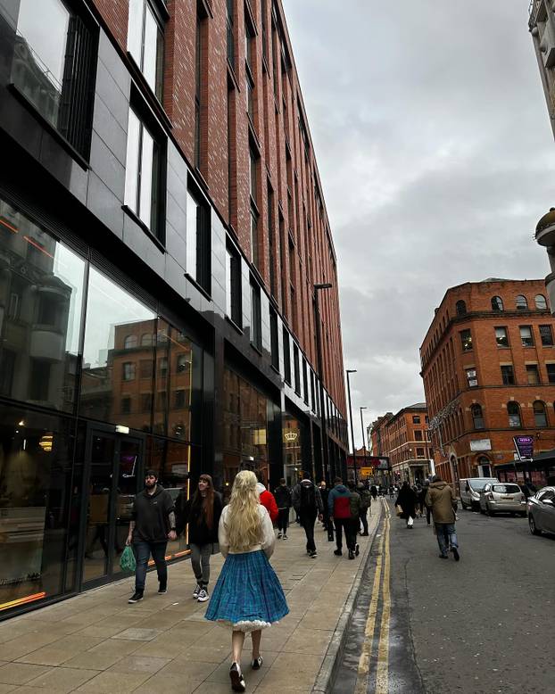 FOTO Mlada ljepotica obožava vintage stil - u retro krpicama donosi seksepil iz 1950-ih