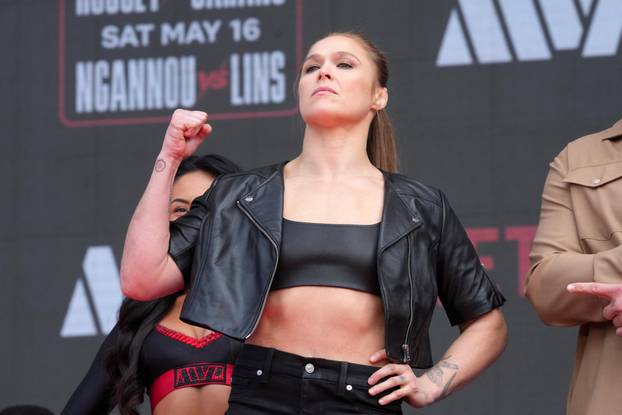 MMA: Rousey vs Carano - Press Conference