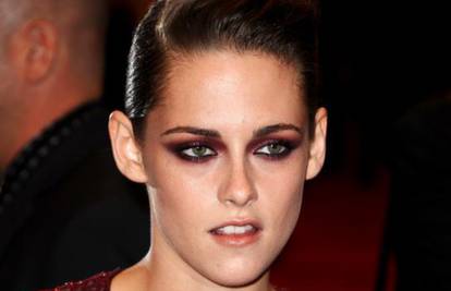 Kristen Stewart od mame za rođendan dobila vuka na dar