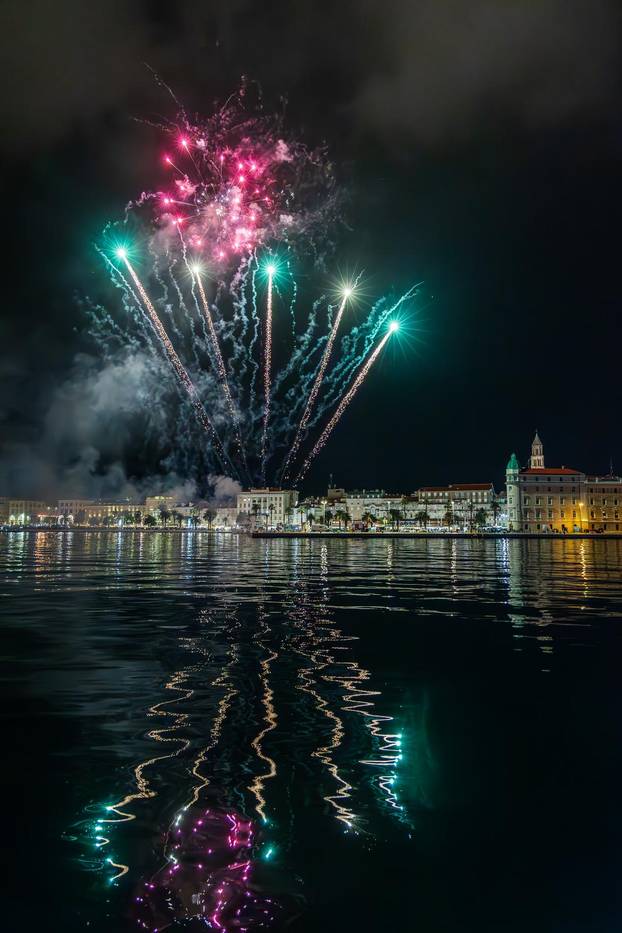 Split: Vatromet povodom proslave Sv Dujma, zaštitnika grada Splita