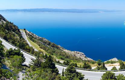 Raj za zaljubljenike u vožnju: Vodimo vas kroz najljepše panoramske ceste u Hrvatskoj!