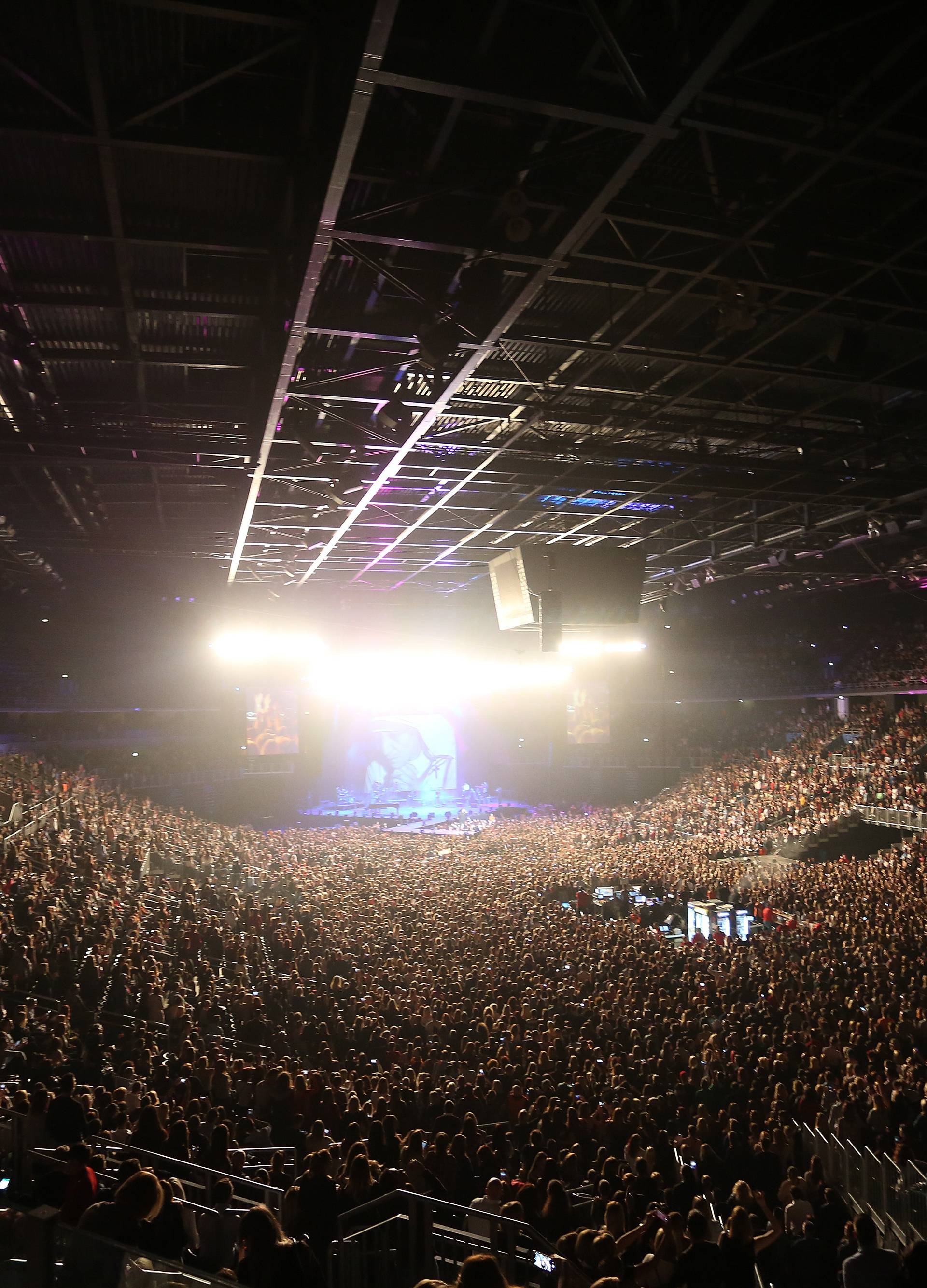 Petar Grašo napravio spektakl za fanove u zagrebačkoj Areni