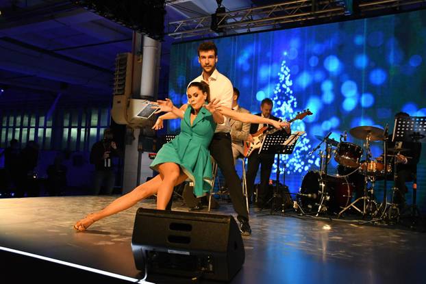 Koprivnica: Viktorija Đonlić Rađa i Marko Mrkić zaplesali na Podravkinoj svečanosti