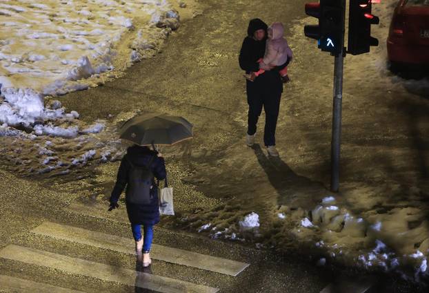 Zagreb: Pada ledena kiša
