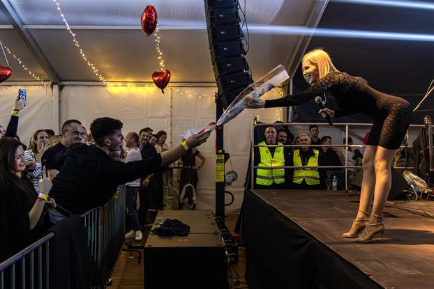 Žminj: Koncert Jelene Rozge za Valentinovo 