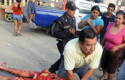 Masakr u Hondurasu: Upali u tvornicu, ubili 18 radnika